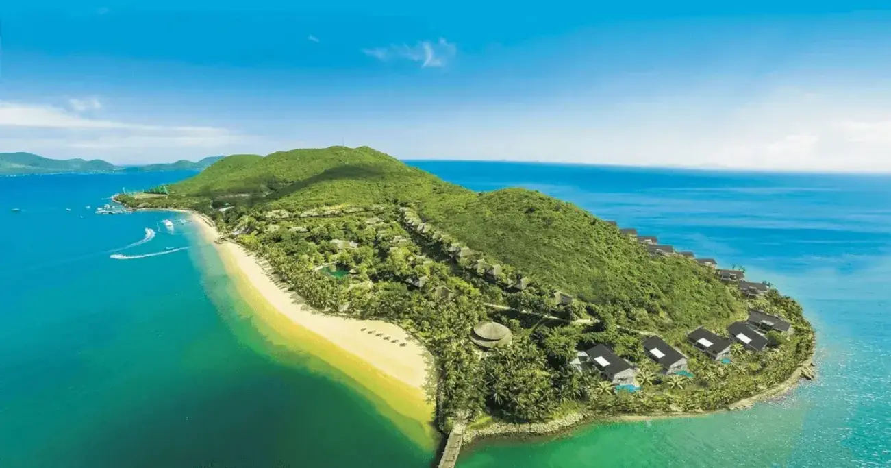 Cảnh quan đẹp tại Nha Trang – điểm đến BĐS nghỉ dưỡng hấp dẫn 2025 với nhiều tiềm năng đầu tư dài hạn.
