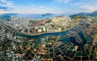 Toàn cảnh phía Tây Nam Nha Trang, khu vực phát triển Charmora City với quy mô 226,7 ha.